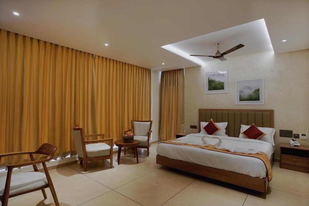 Bluemist Resorts Athirappilly Exterior photo